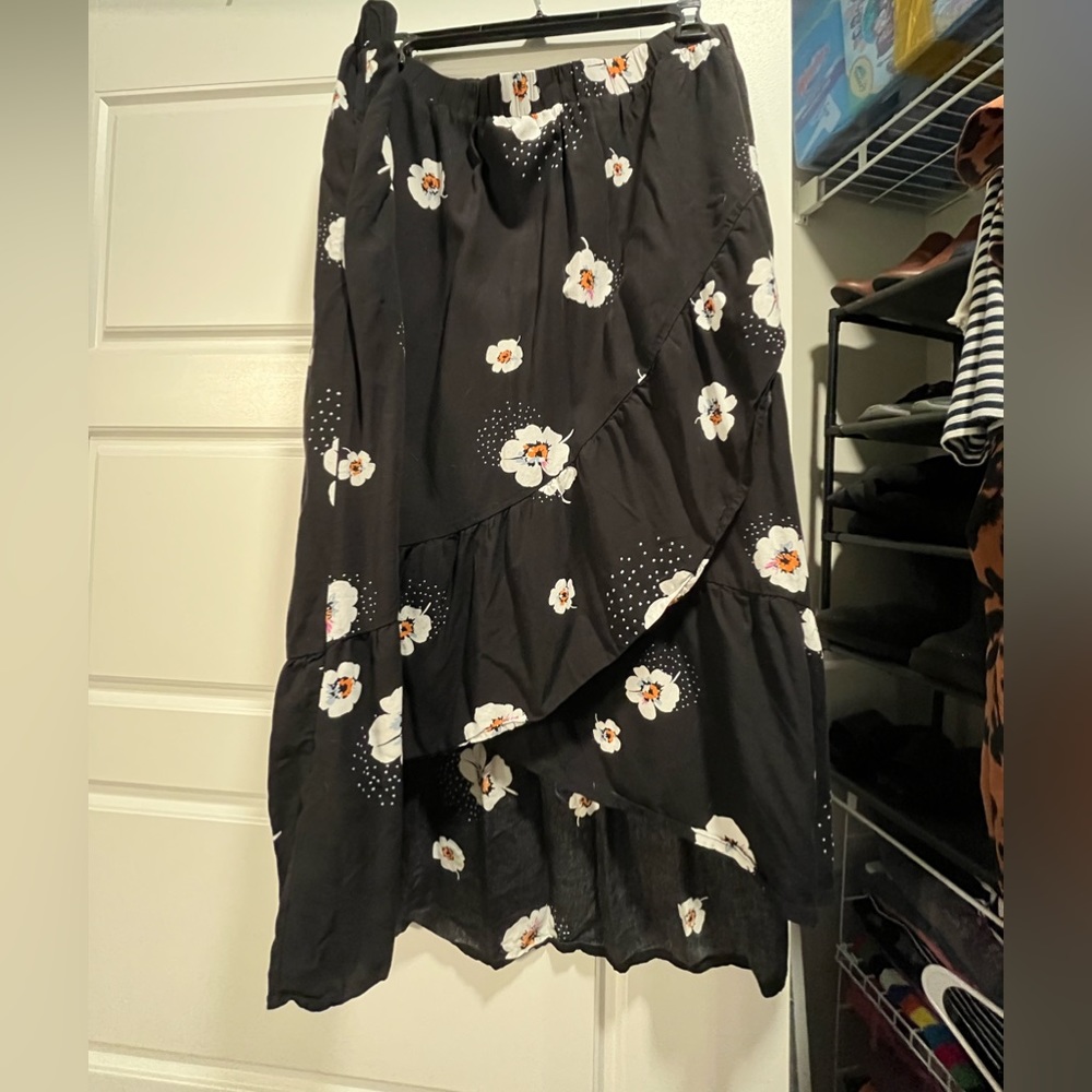 Ana MIDI Skirt with ruffle detail